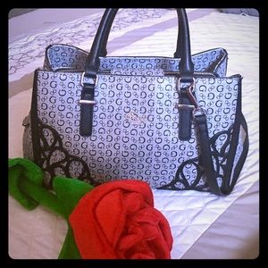 Guess Handbag 👜